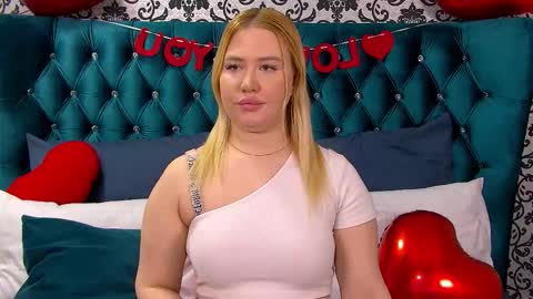 LunaHouston online show from February 13, 4:14 pm