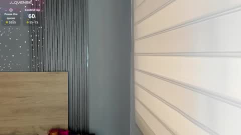 Luna  online show from January 9, 7:04 pm