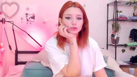 Snapshot of lunatale chatting on March 11, 2:10 am Kate online show from March 11, 2:10 am