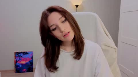 Snapshot of lunatale chatting on November 24, 12:05 pm Kate online show from November 24, 12:05 pm