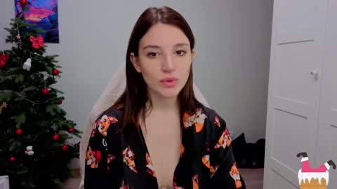 Snapshot of lunatale chatting on December 17, 7:25 am Kate online show from December 17, 7:25 am