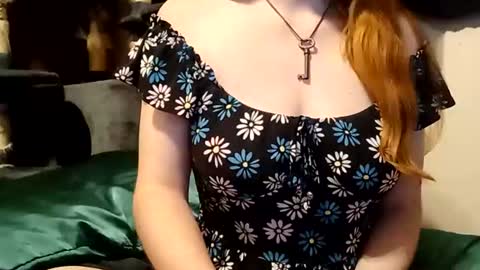 lunathepoet online show from June 18, 7:30 am