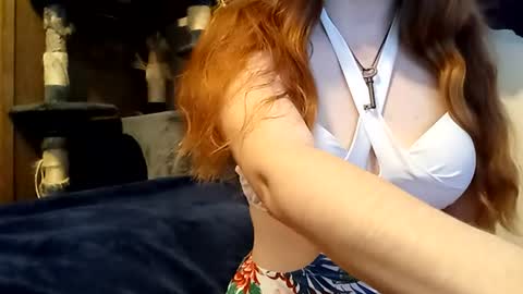 lunathepoet online show from June 18, 8:24 pm