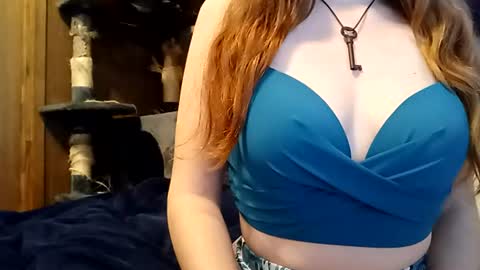 lunathepoet online show from June 25, 6:56 pm