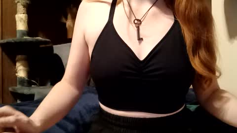 lunathepoet online show from July 2, 4:07 am