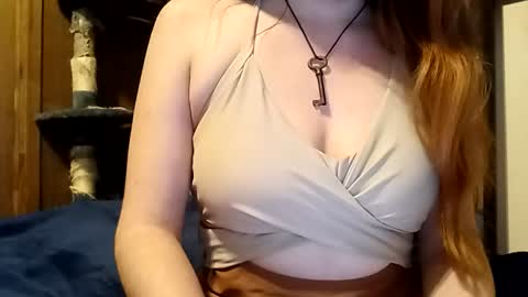lunathepoet online show from July 5, 11:56 pm
