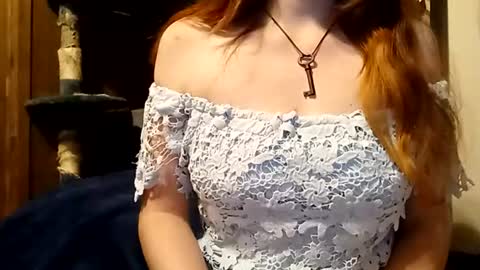 lunathepoet online show from July 7, 7:23 am