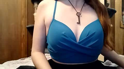 lunathepoet online show from July 30, 1:54 pm