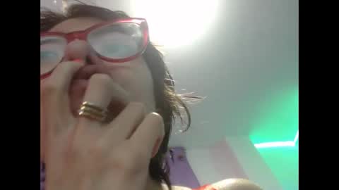 Snapshot of lunatraviesapiel chatting on March 18, 7:17 pm lunatraviesapiel online show from March 18, 7:17 pm