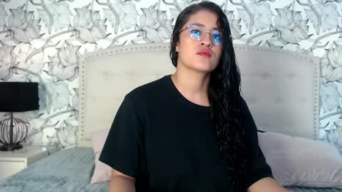 Luna and Kian online show from May 21, 3:24 am