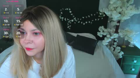 Lune FallenStar online show from June 28, 9:37 am