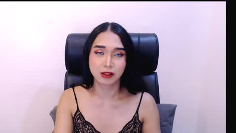 luningning_parker online show from April 23, 1:51 am