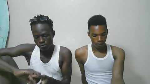 luoislove online show from February 5, 5:12 am