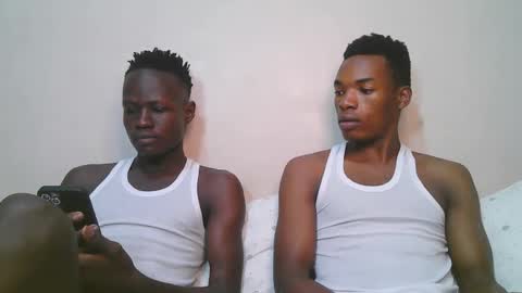 luoislove online show from February 9, 8:29 am