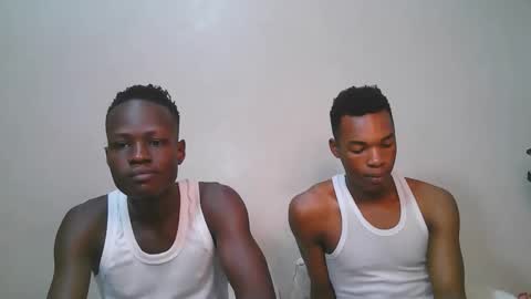 luoislove online show from February 23, 9:39 am