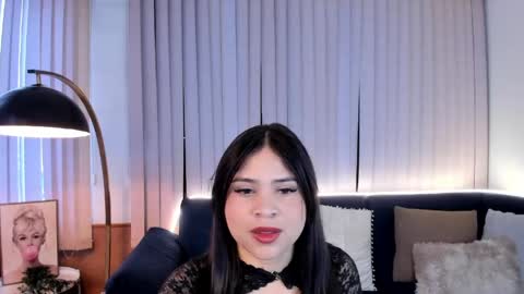lupe_fox online show from May 14, 10:55 am