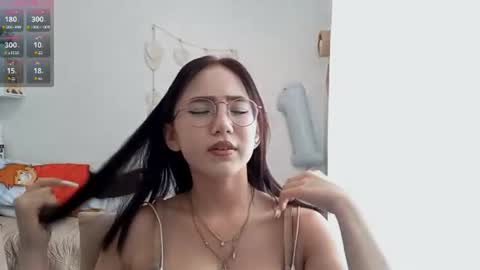 Snapshot of lupefaulker chatting on July 16, 1:06 pm Roxie online show from July 16, 1:06 pm