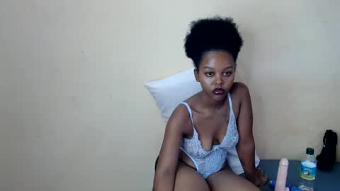 Snapshot of lush_goddess chatting on June 13, 8:12 am shan online show from June 13, 8:12 am
