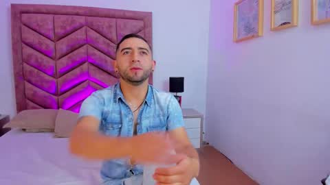 Lushian And Luna online show from February 10, 3:05 pm