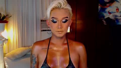 AdriannaFowks online show from July 20, 3:10 am