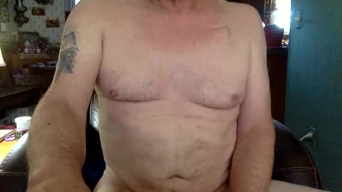 Snapshot of lustinlove420 chatting on June 2, 9:55 am lustinlove420 online show from June 2, 9:55 am