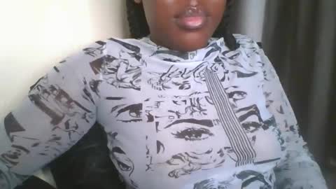 lustrous-choco online show from April 15, 10:32 pm