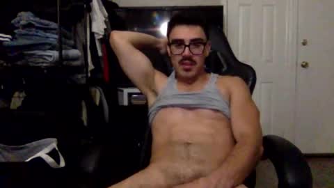 luvrboy77 online show from June 8, 1:28 am