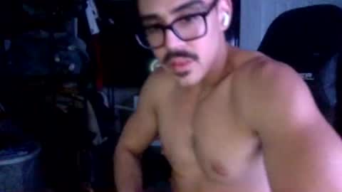 luvrboy77 online show from June 19, 6:51 am