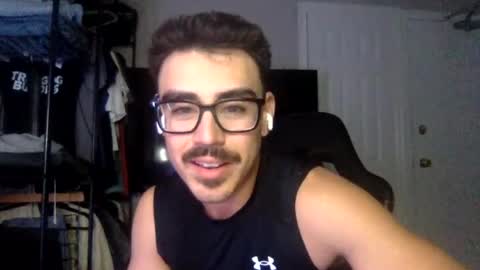 luvrboy77 online show from June 29, 5:25 am
