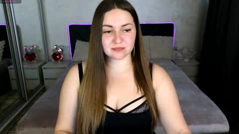 lux_lizz online show from April 27, 4:16 pm