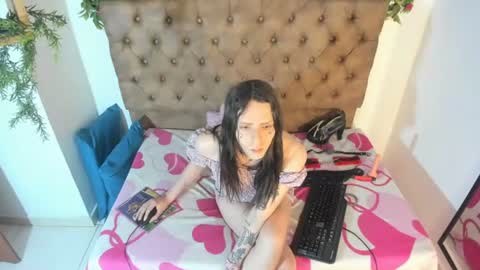 Snapshot of lux_royse chatting on July 12, 5:53 am lux_royse online show from July 12, 5:53 am