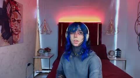 Snapshot of luxiel_ chatting on May 26, 9:00 pm Luxiel 3 online show from May 26, 9:00 pm