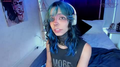 Snapshot of luxiel_ chatting on June 9, 9:26 pm Luxiel 3 online show from June 9, 9:26 pm