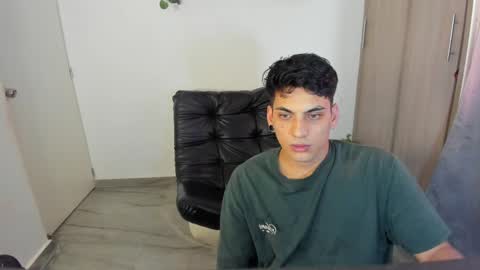 Snapshot of luxrx chatting on May 15, 6:59 pm luxrx online show from May 15, 6:59 pm