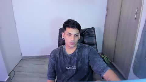 Snapshot of luxrx chatting on May 25, 8:48 pm luxrx online show from May 25, 8:48 pm