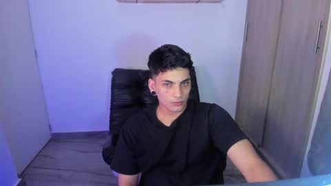 Snapshot of luxrx chatting on May 27, 7:22 pm luxrx online show from May 27, 7:22 pm