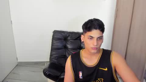 Snapshot of luxrx chatting on June 11, 7:01 pm luxrx online show from June 11, 7:01 pm