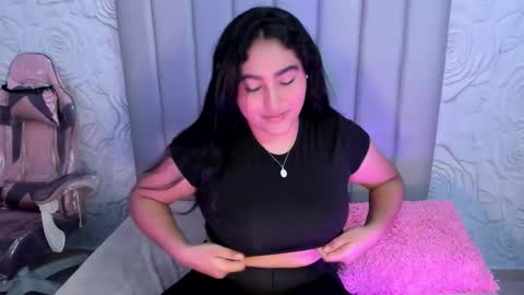 Snapshot of lya_dubois_ chatting on February 23, 3:31 pm LYA DUBOIS online show from February 23, 3:31 pm