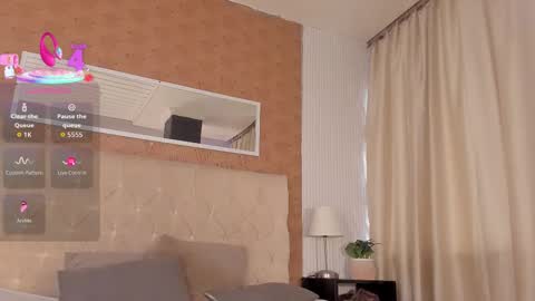 Lyan online show from November 23, 8:52 pm