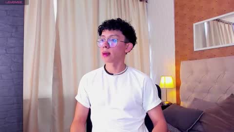 Lyan online show from January 9, 7:15 pm