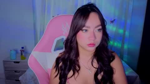 Snapshot of lyavalmont chatting on May 13, 9:33 pm lyavalmont online show from May 13, 9:33 pm