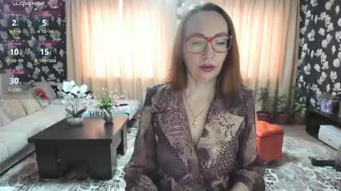 Snapshot of lyboff72 chatting on March 8, 7:38 am lybava online show from March 8, 7:38 am