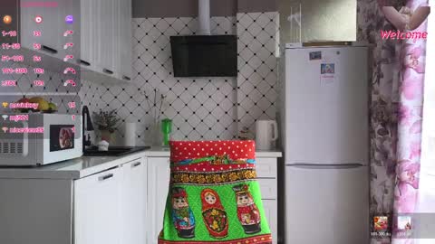 Snapshot of lyboff72 chatting on April 8, 7:41 am lybava online show from April 8, 7:41 am