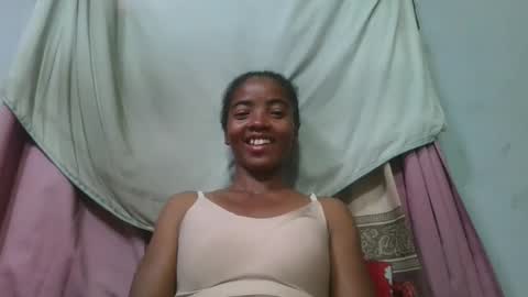 lydie856696 online show from May 1, 9:47 am