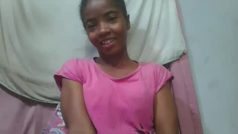 lydie856696 online show from May 6, 4:52 am