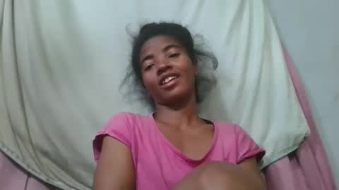 lydie856696 online show from May 15, 8:38 pm