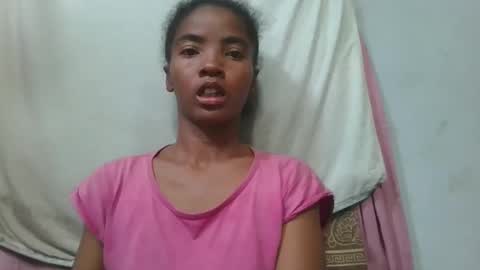 lydie856696 online show from May 16, 10:58 am