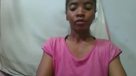lydie856696 online show from May 18, 2:18 am