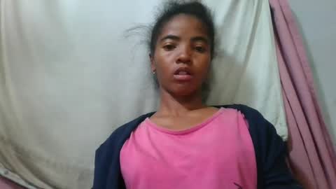 lydie856696 online show from June 17, 2:58 am