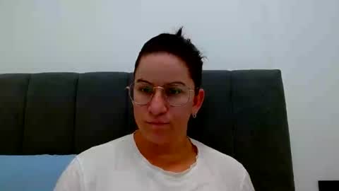 lylu739281 online show from June 26, 7:07 pm
